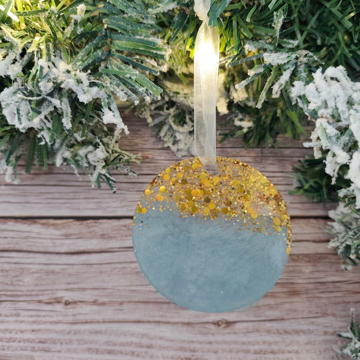 Boules de Noël en résine