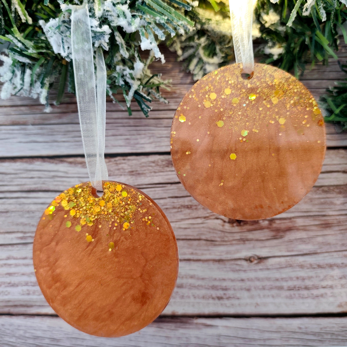 Boules de Noël en résine